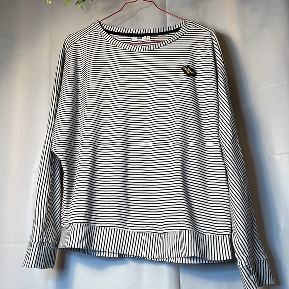 WE Shirt XL (feels like L) - Picture 2 of 4